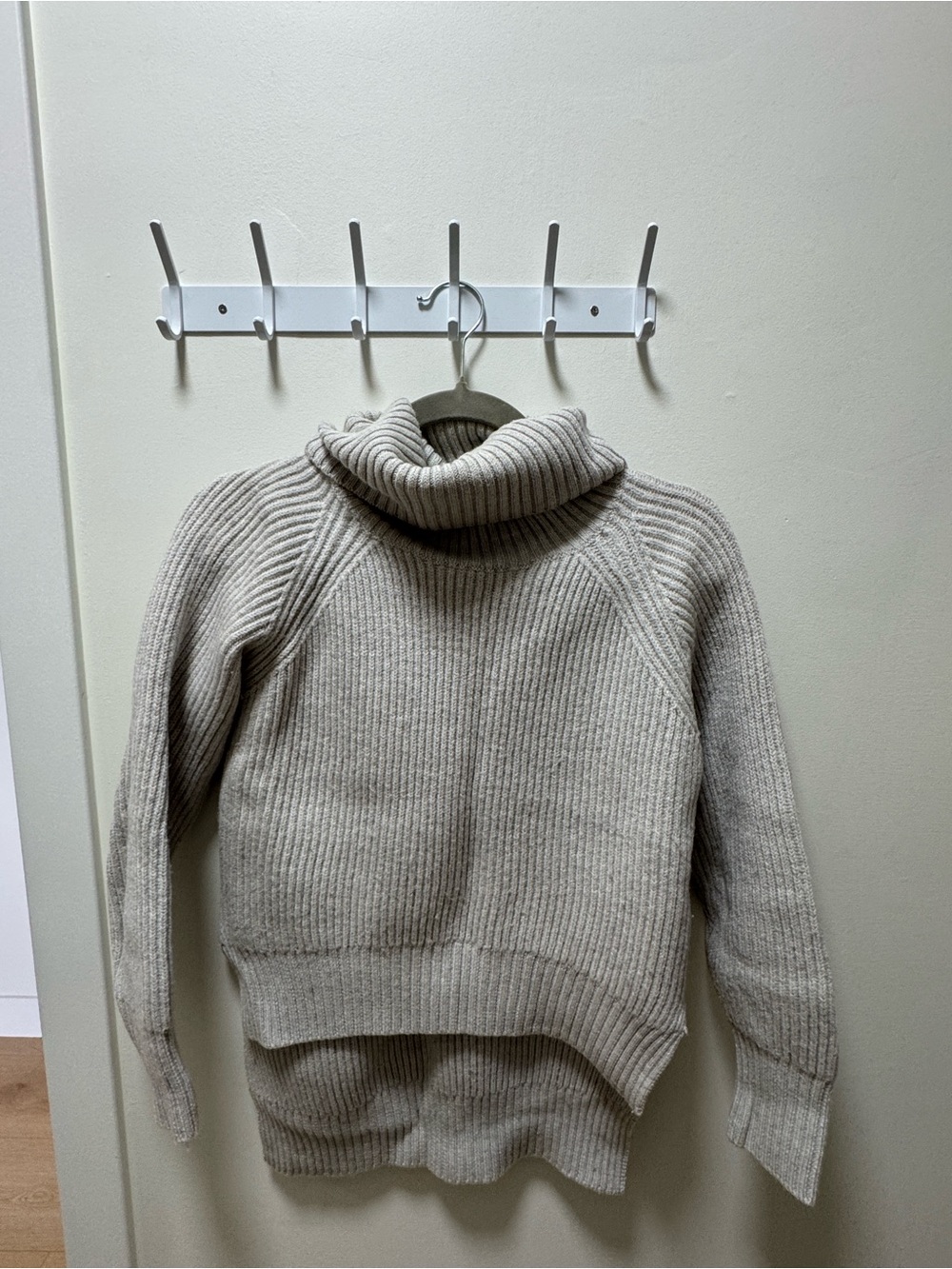Aritzia Wilfred Turtleneck Ribbed Sweater - Grey